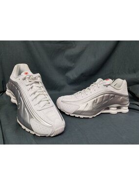 Nike Shox R4 White Metallic Silver AR3565 101 Women's Size 10.5 NEW NO BOX!